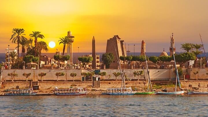 2 Nights Nile cruise from Aswan to Luxor&Abu Simbel And Balloon