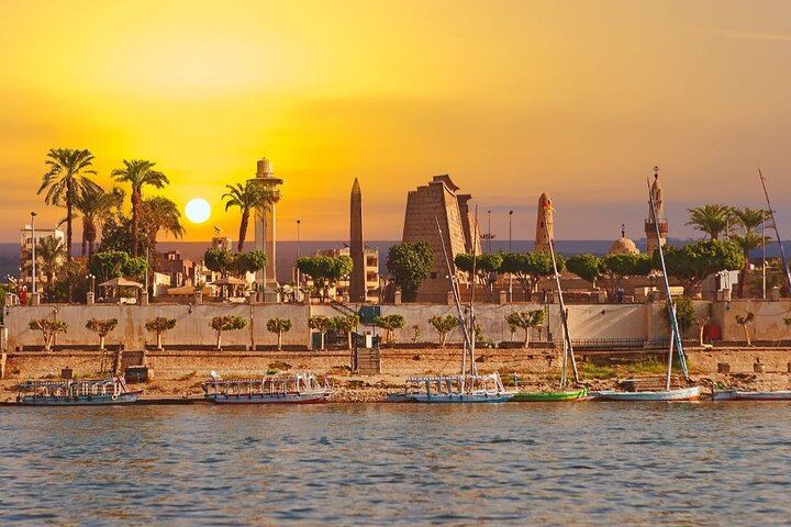 2 Nights Nile cruise from Aswan to Luxor&Abu Simbel And Balloon