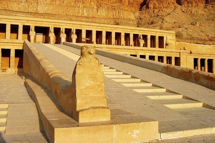 3 Night Nile Cruise from Luxor to Aswan with Sunrise Hot Air Balloon Ride