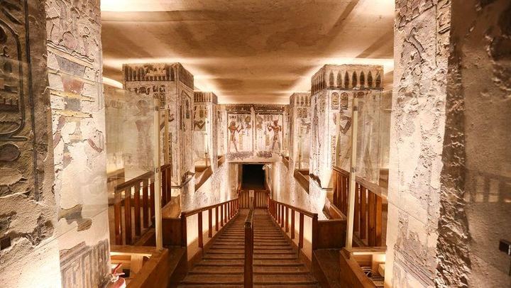 4 nights Luxor to Aswan Nile Cruise with Abu Simbel & Air Balloon
