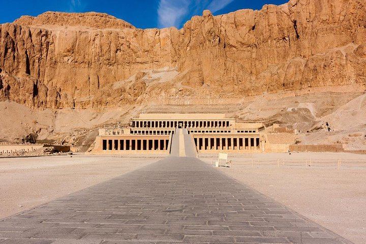 4 nights Luxor to Aswan Nile Cruise with Abu Simbel & Air Balloon