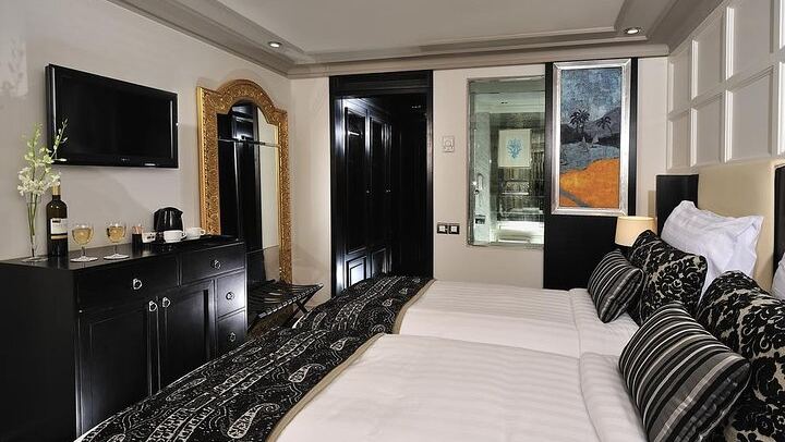 5-Day Luxor and Aswan Nile Cruise with Abu Simbel and Hot Air Balloon