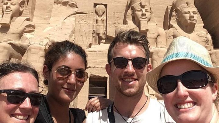 Crucero de 4 noches por el Nilo, de Luxor a Asuán, con vuelo en globo y visita a Abu Simbel (3/12)