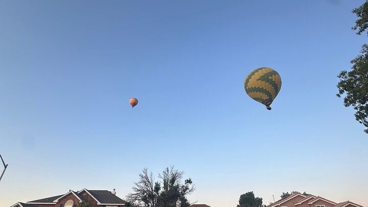 Albuquerque's Balloon Festival Aerogelic Ballooning