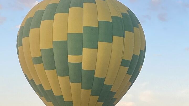 Albuquerque's Balloon Festival Aerogelic Ballooning