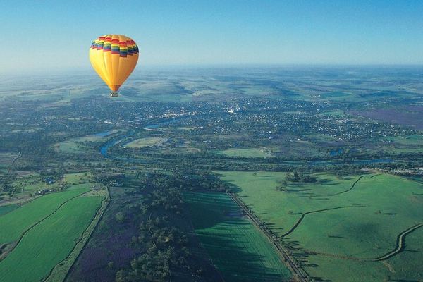 Avon Valley Sunrise Balloon Flight with Champagne Breakfast