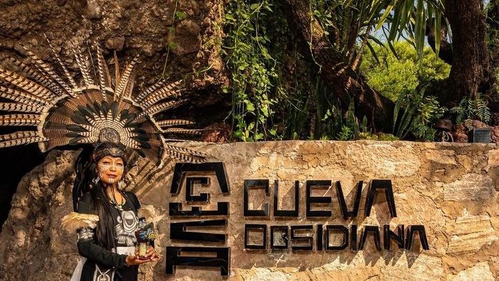Balloon Flight + Breakfast in a cave + Pick up CDMX + Pyramids