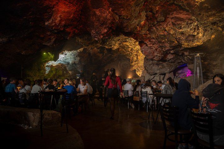 Balloon flight + Breakfast in cave + Pyramids + Pick up CDMX.