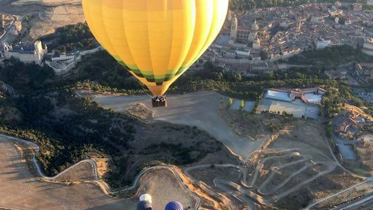 Segovia Hot Air Balloon Flight with Madrid Hotel Pickup
