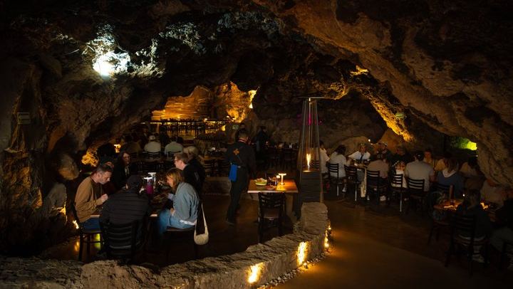 Balloon flight + pick up in CDMX + Breakfast in Cave + Pyramids