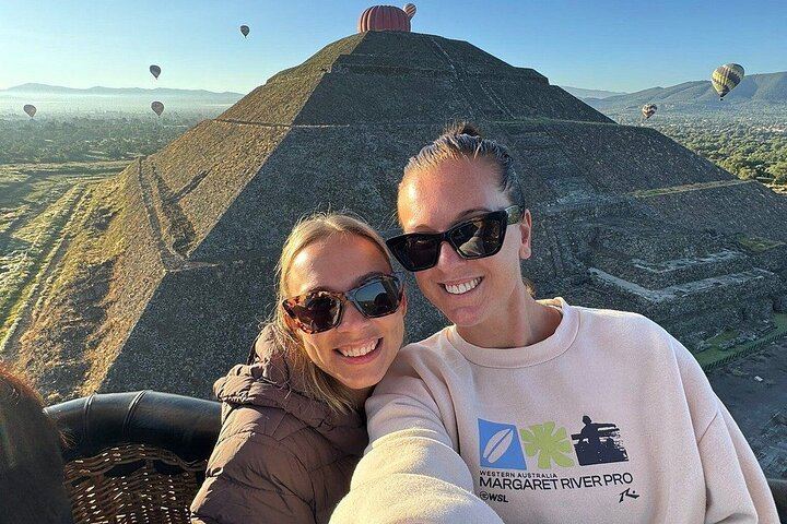 Balloon Flight | Pick up CDMX | Breakfast in Cave | Pyramids