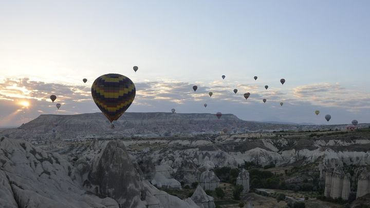 Vol en montgolfière en Cappadoce avec petit-déjeuner et champagne (4/12)