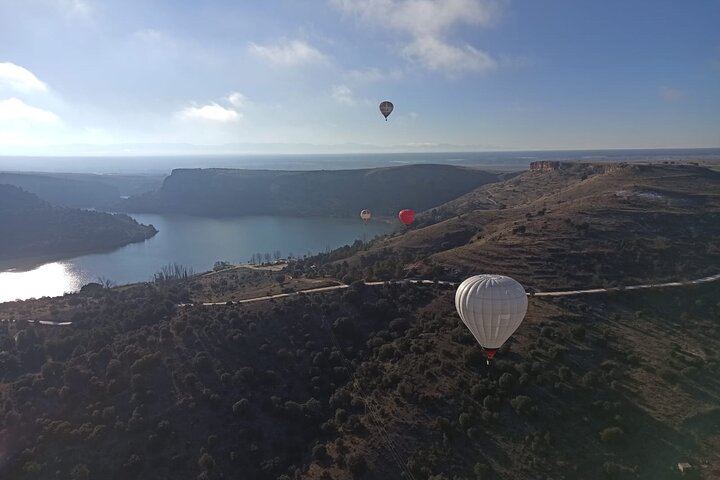 Balloon ride in Segovia with optional transportation from Madrid