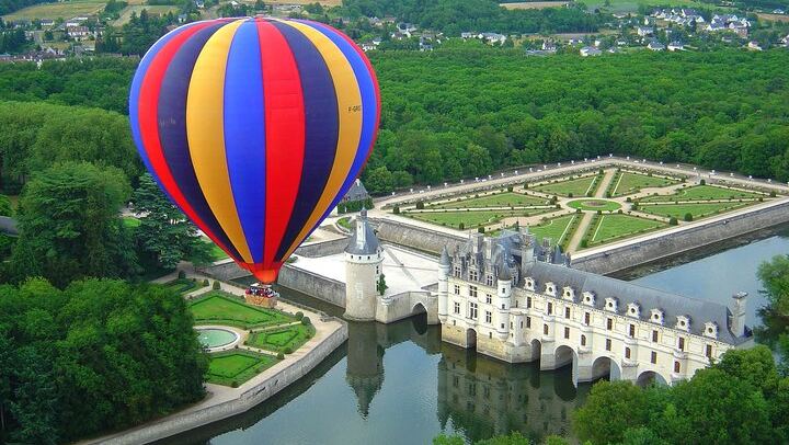Balloon ride over Chenonceaux