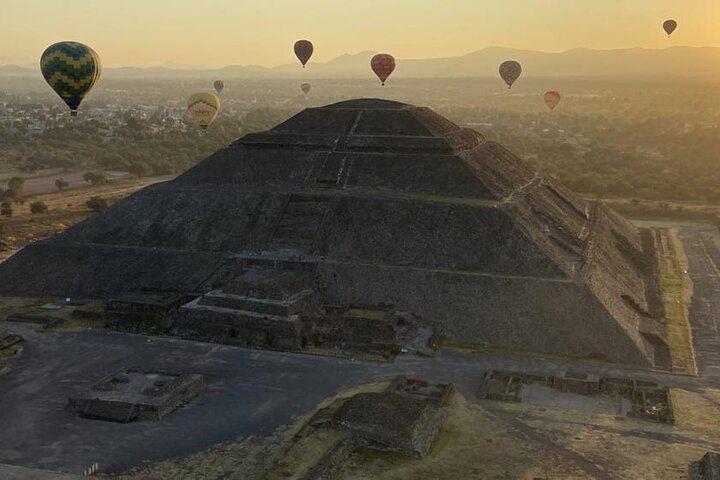 BALLOON RIDE TEOTIHUACAN