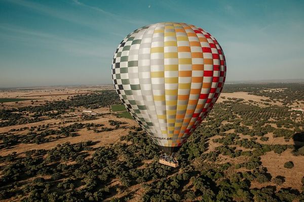 Balloon Flight over Monsaraz and the Alqueva, with Champagne Toast