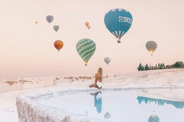 Pamukkale Balloon Flight with Champagne Toast and Breakfast