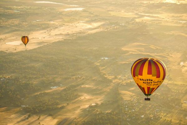 Camden Valley Sunrise Hot Air Balloon Flight near Sydney