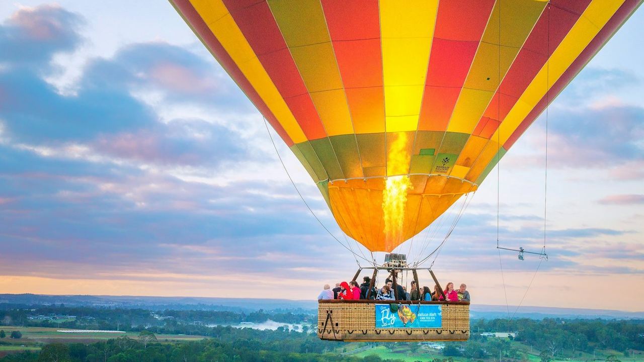 Camden Valley Sunrise Hot Air Balloon Flight near Sydney