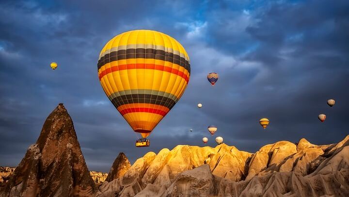 Cappadocia Deluxe Sunrise Balloon Flight from Goreme with Light Breakfast (2/5)