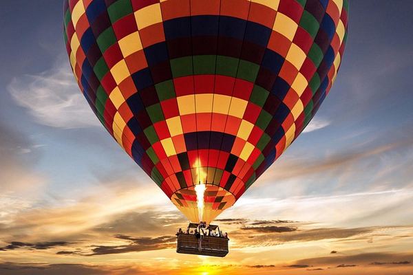 Cappadocia Deluxe Sunrise Balloon Flight from Goreme with Light Breakfast