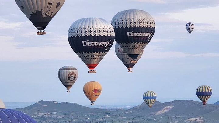 Cappadocia Sunrise Hot Air Balloon Flight / Discovery Balloons