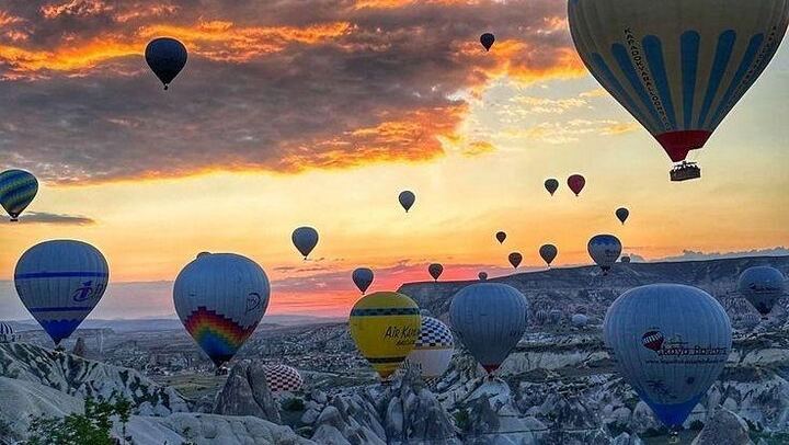 Cappadocia Sunrise Hot Air Balloon Flight with Hotel Pickup