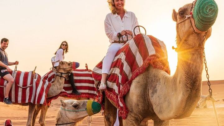 Deluxe Hot Air Balloon Flight Camel Ride, Breakfast & Transfer