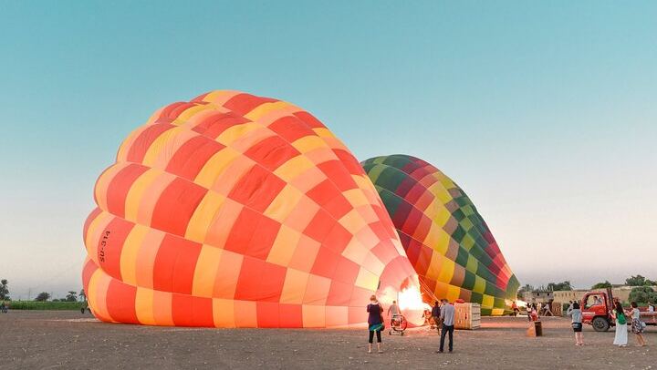 Deluxe Hot Air Balloon Flight Camel Ride, Breakfast & Transfer