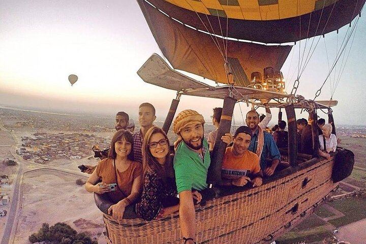 Deluxe Hot Air Balloon Flight Camel Ride, Breakfast & Transfer