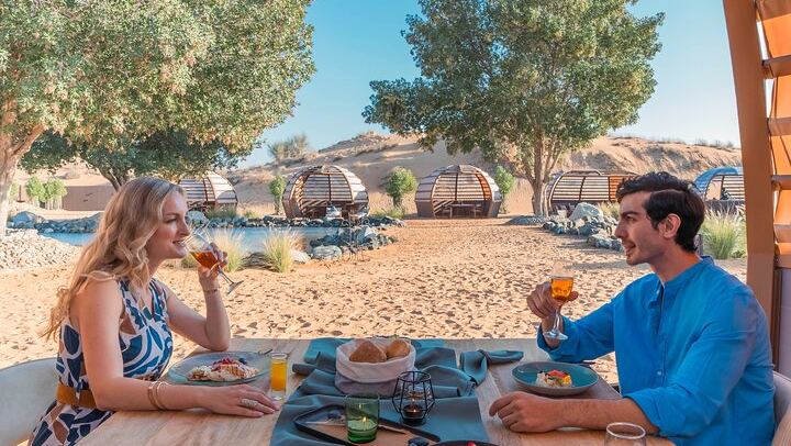 Dubai: Luxury Hot Air Balloon with Michelin-Curated Breakfast