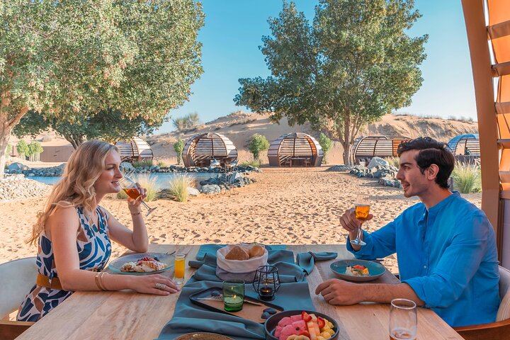 Dubai: Luxury Hot Air Balloon with Michelin-Curated Breakfast