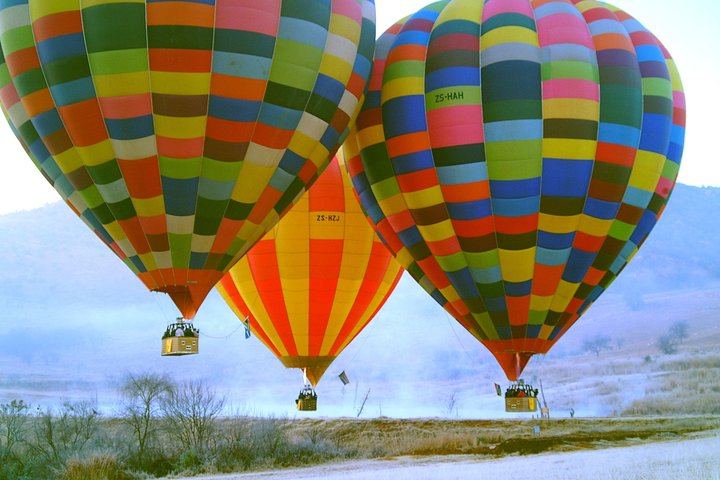 Early Morning Balloon Safari with Breakfast from Magaliesburg