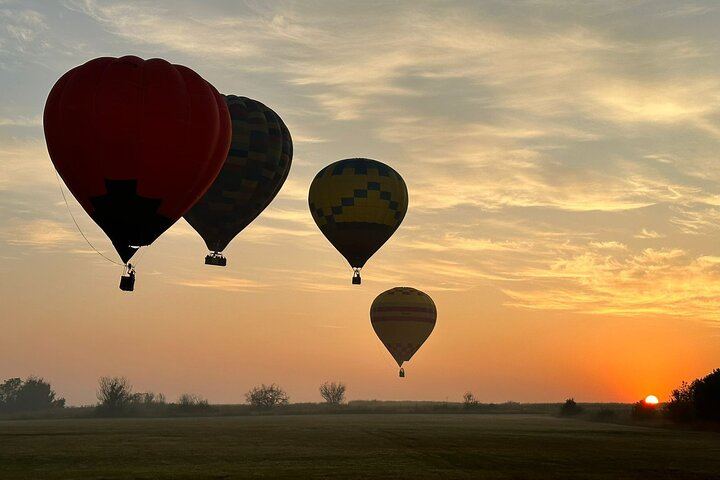 Early Morning Balloon Safari with Breakfast from Magaliesburg