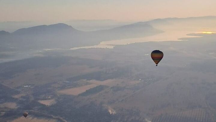 Early Morning Balloon Safari with Breakfast from Magaliesburg