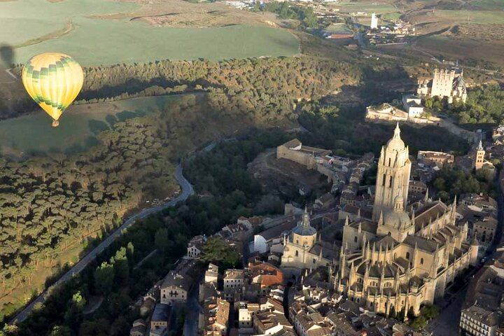Enjoy Segovia and the medieval city with views like no other tour