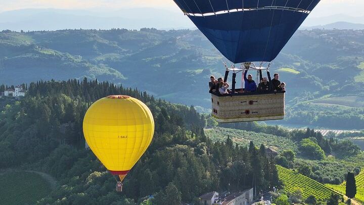 Experience the Magic of Tuscany from a Hot Air Balloon