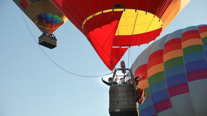 Float gently above the hills for unforgettable aerial views.
