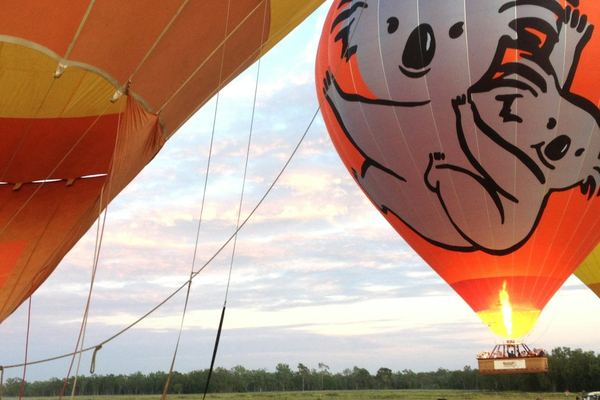 Paseo en globo aerostático en Gold Coast, traslados y paquete fotográfico