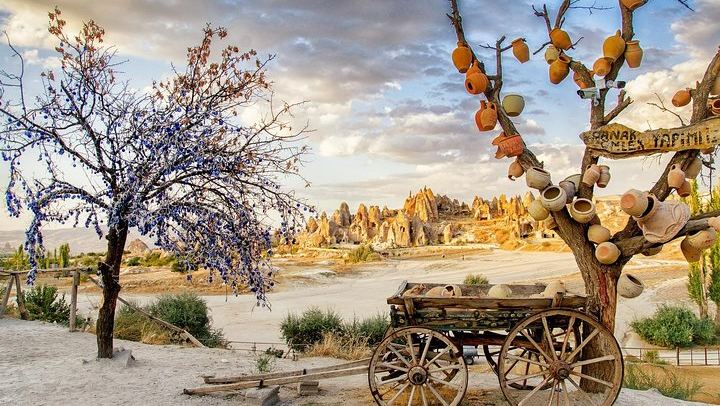 Visite guidée à Cappadoce : découverte des montgolfières et journée aux couleurs rouge et verte (3/8)