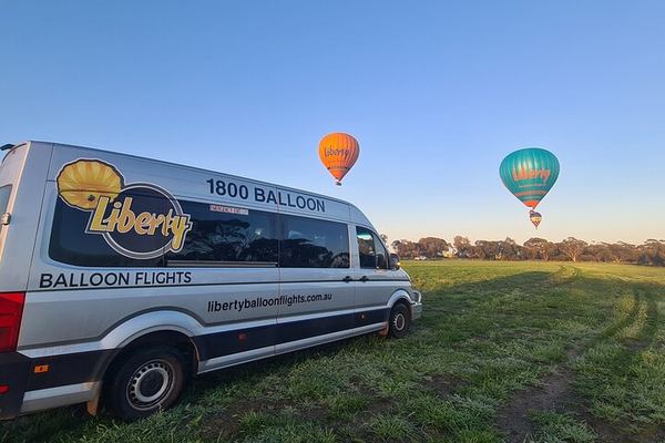 Avon Valley Balloon Flight with Breakfast and Perth Pickup