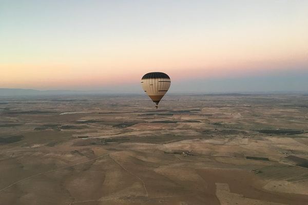 Maroc Montgolfiere Balloon Flight over Marrakech with Village Breakfast