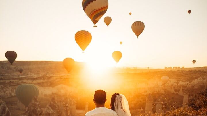 Vol en montgolfière au-dessus des vallées volcaniques de Cappadoce (4/8)