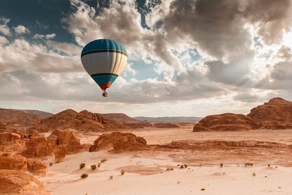 Hot Air Balloon Ride Over the Dubai Desert Conservation Reserve