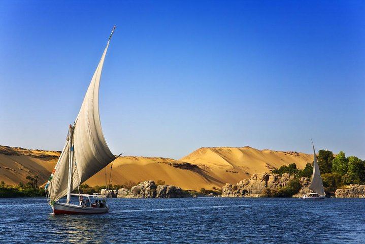 Hot Air Balloon Ride in Luxor, Early Morning Flight