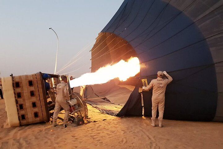Hot Air Balloon Ride With Gourmet Breakfast & Falcon Show