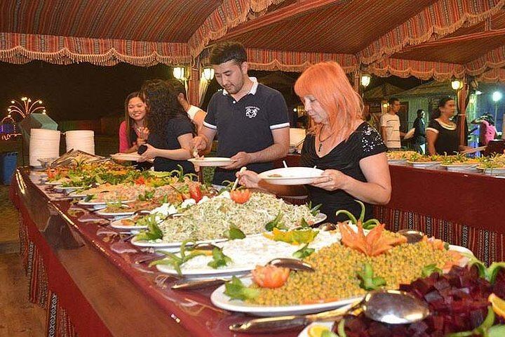 Hot Air Balloon Ride With Gourmet Breakfast & Falcon Show