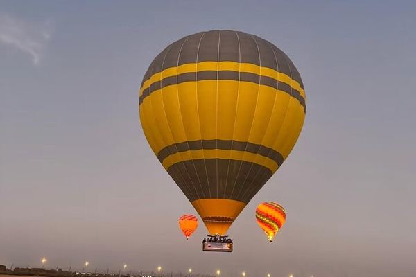 Dubai Sunrise Balloon Flight with Free Hotel Transport
