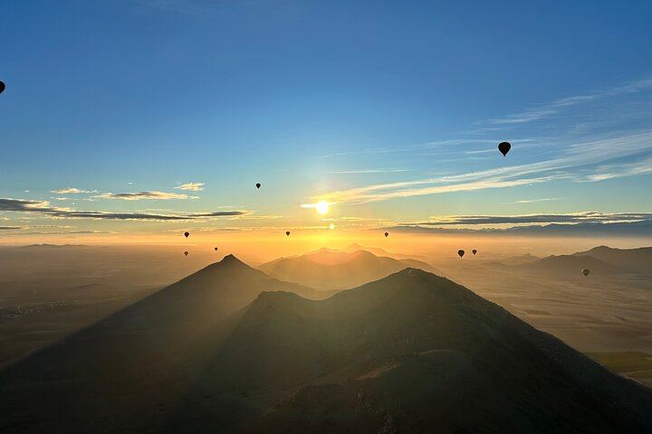 Hot Air Balloon Sunrise Flight Marrakech with German Guide