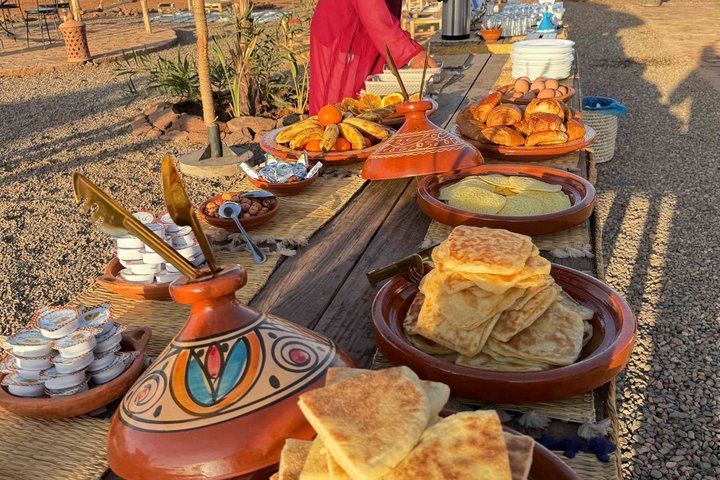 Hot Air Balloon Sunrise Flight Marrakech with German Guide